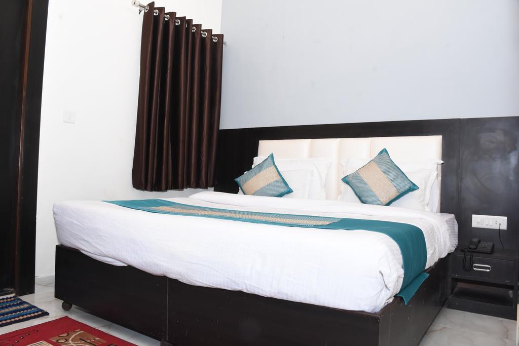 Aaradhya Residency Hotel Agra  Exterior foto